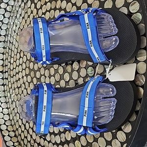 NWOT PINK SANDLES